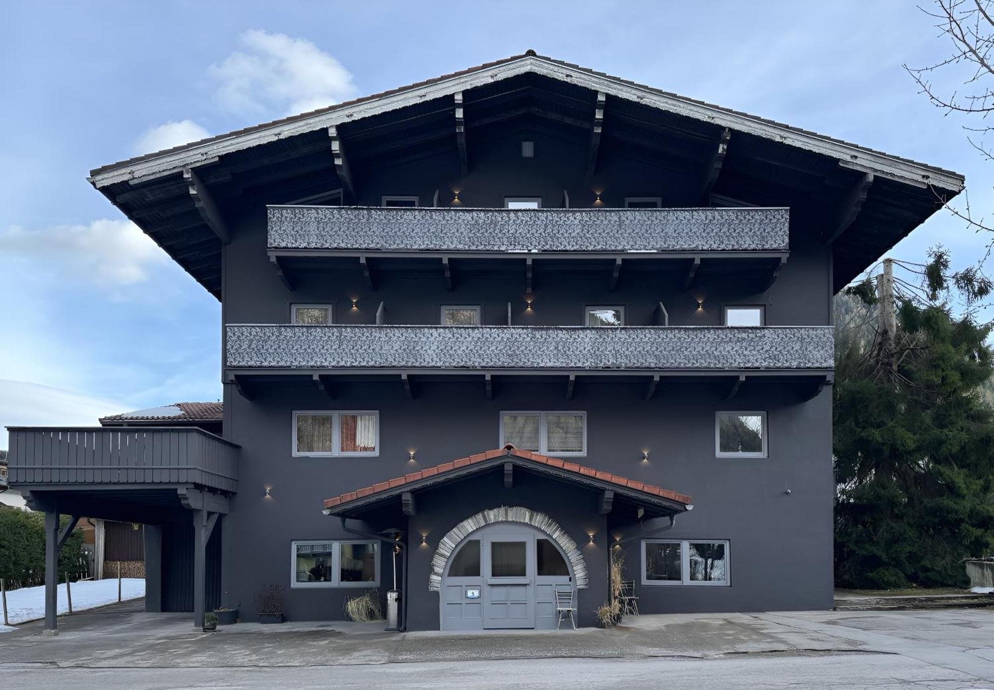 Two Brothers Inn Pertisau Exterior photo